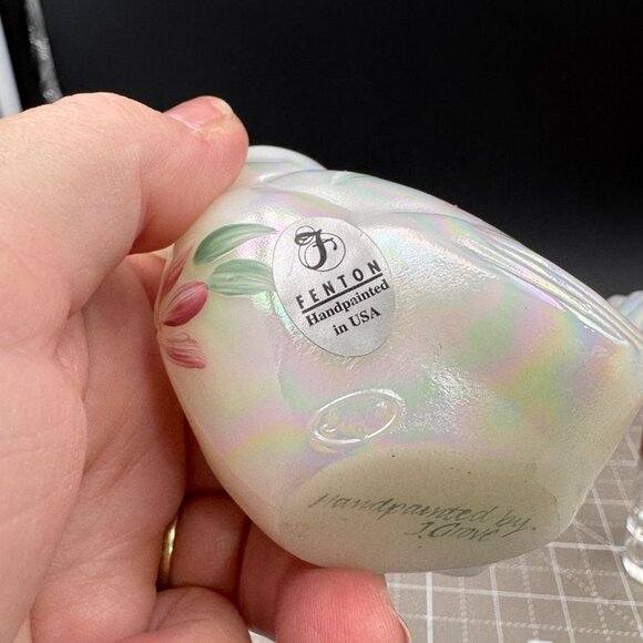 Fenton Handpainted Iridescent Glass Bird Figurine By J. Grove - Picture 5 of 6